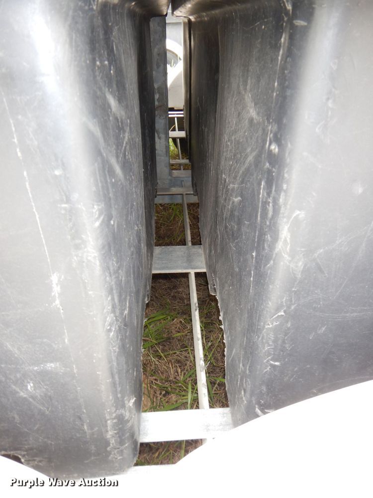 image for item DN7484 2010 Dempster  recycle trailer