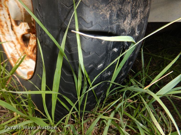 image for item DN7485 2010 Dempster  recycle trailer