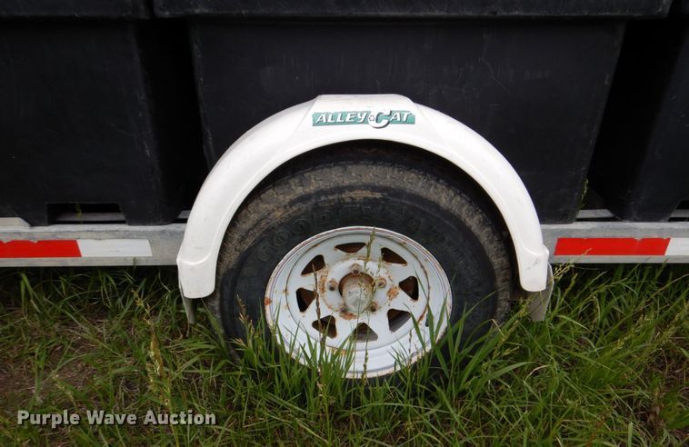 image for item DN7486 2008 Dempster  recycle trailer