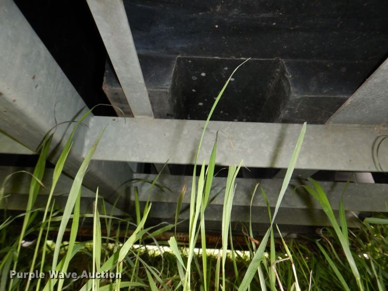 image for item DN7488 2011 Dempster  recycle trailer