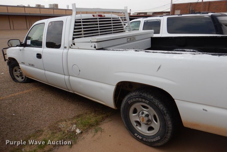 image for item DP3994 2001 Chevrolet Silverado 1500  Ext. Cab pickup truck