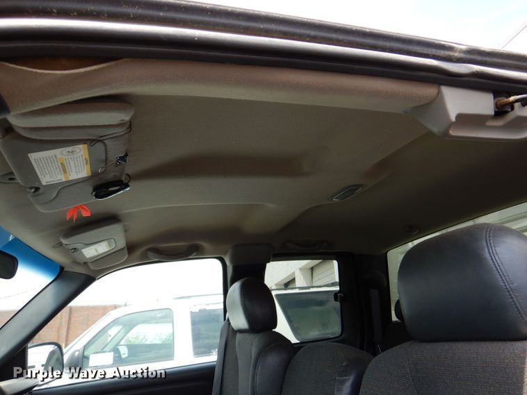 image for item DP3994 2001 Chevrolet Silverado 1500  Ext. Cab pickup truck