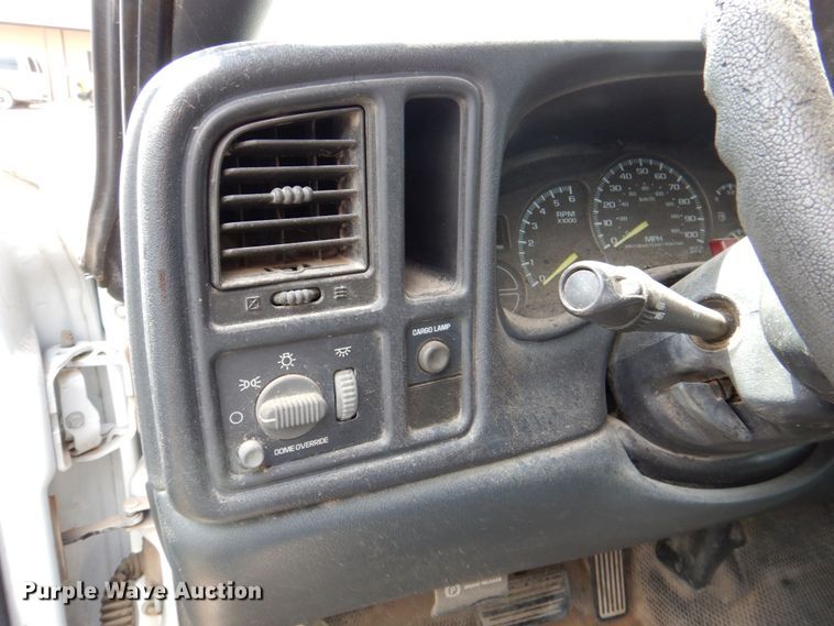 image for item DP3994 2001 Chevrolet Silverado 1500  Ext. Cab pickup truck