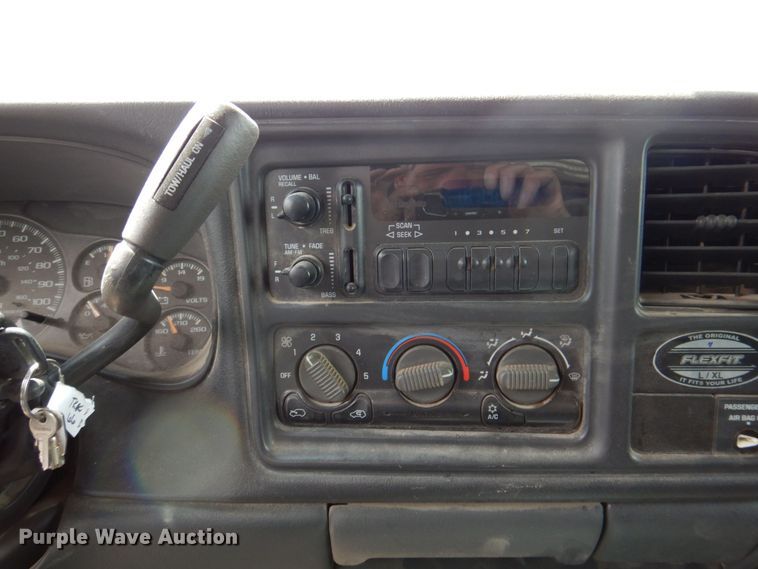 image for item DP3994 2001 Chevrolet Silverado 1500  Ext. Cab pickup truck