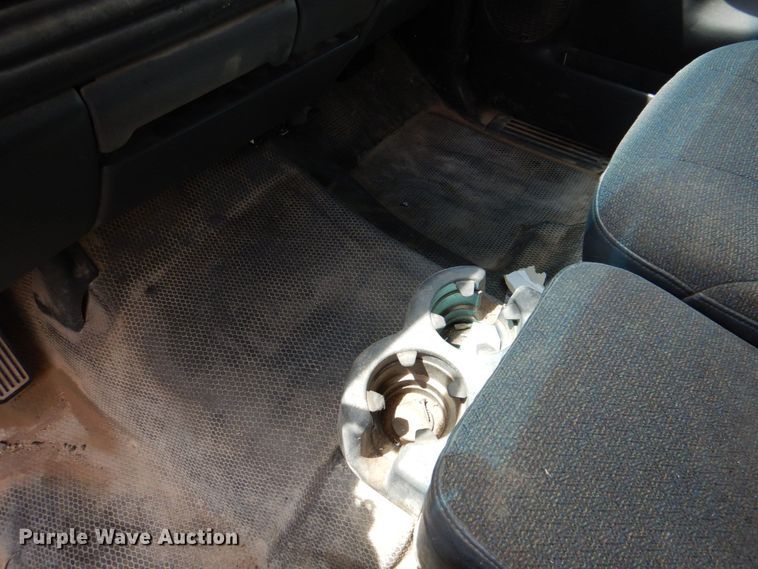 image for item DP3994 2001 Chevrolet Silverado 1500  Ext. Cab pickup truck