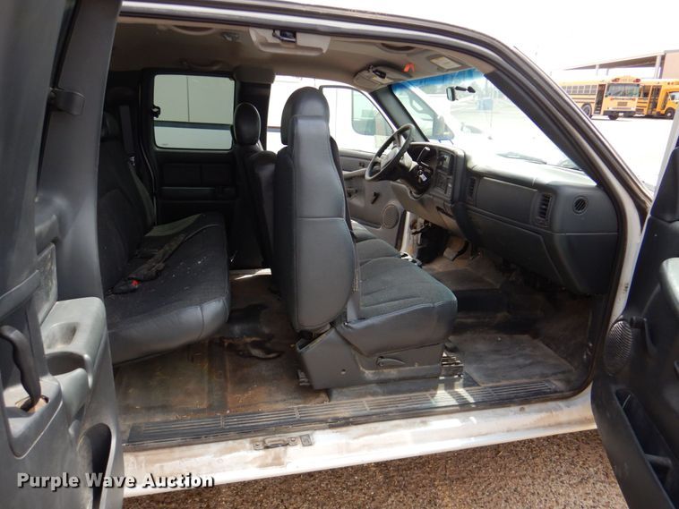 image for item DP3994 2001 Chevrolet Silverado 1500  Ext. Cab pickup truck