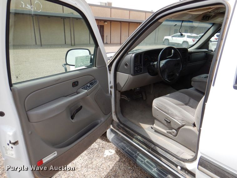 image for item DP3995 2005 Chevrolet Suburban  SUV