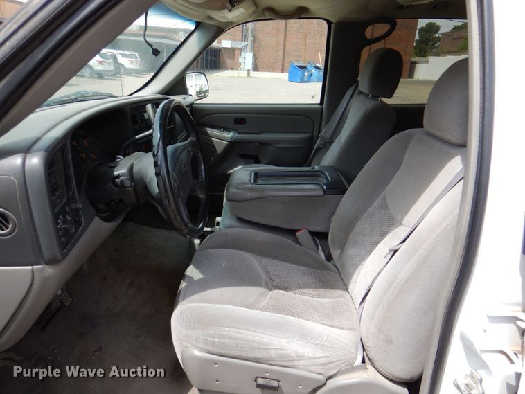 image for item DP3995 2005 Chevrolet Suburban  SUV