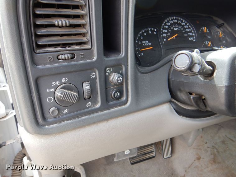 image for item DP3995 2005 Chevrolet Suburban  SUV