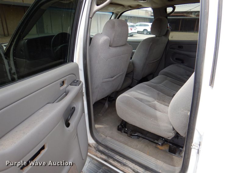 image for item DP3995 2005 Chevrolet Suburban  SUV