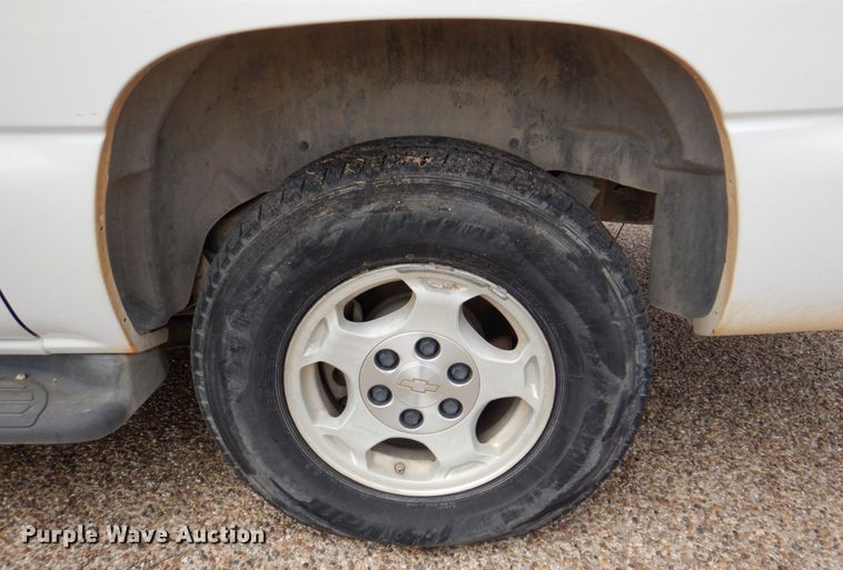 image for item DP3995 2005 Chevrolet Suburban  SUV
