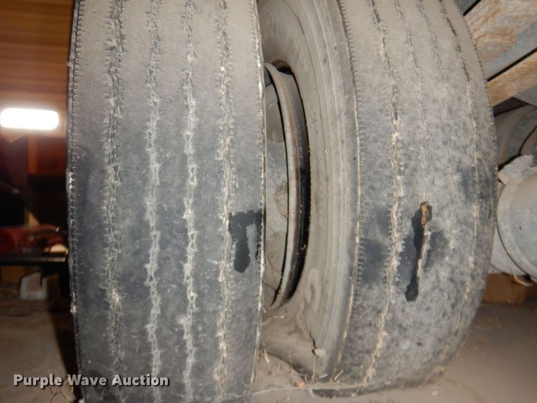 image for item DP3996 2005 Blue Bird TC2000  school bus