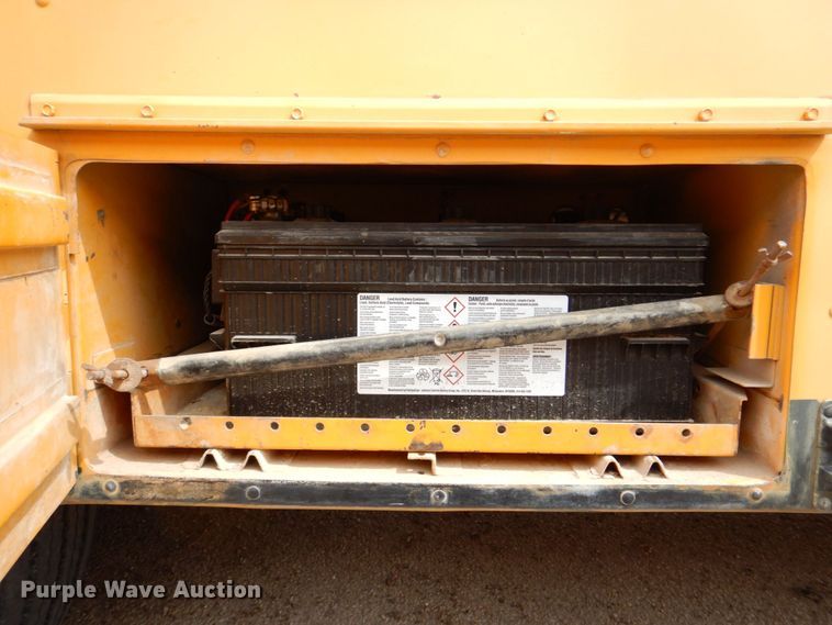 image for item DP3998 1989 Blue Bird TC2000  school bus