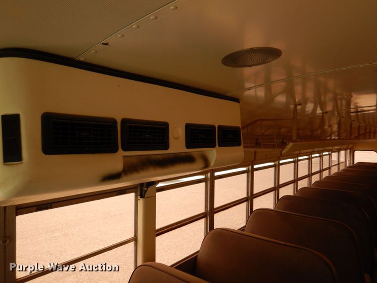 image for item DP3998 1989 Blue Bird TC2000  school bus