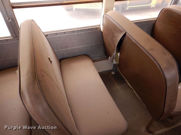 image for item DP3998 1989 Blue Bird TC2000  school bus