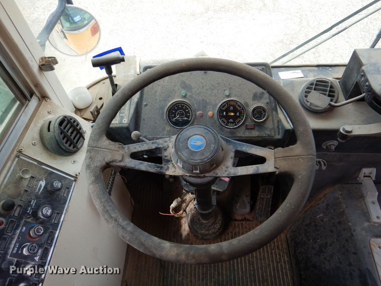 image for item DP3998 1989 Blue Bird TC2000  school bus