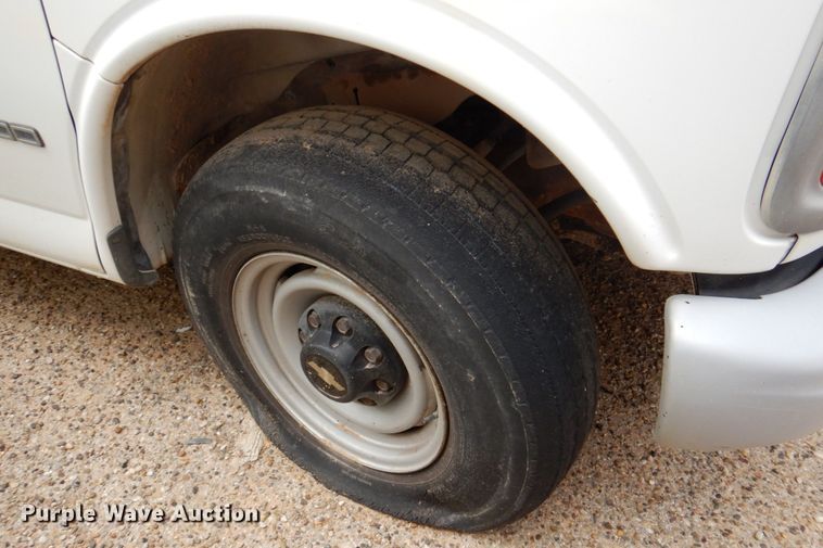 image for item DP3999 1997 Chevrolet Express 2500  van