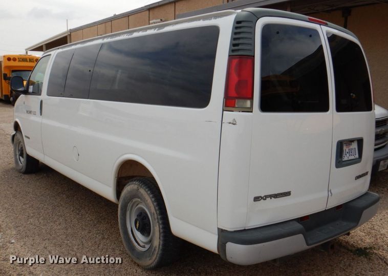 image for item DP4000 2001 Chevrolet Express 3500  van