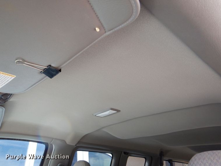 image for item DP4000 2001 Chevrolet Express 3500  van