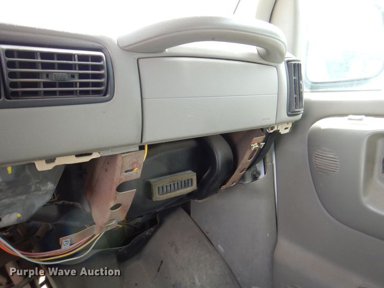 image for item DP4000 2001 Chevrolet Express 3500  van