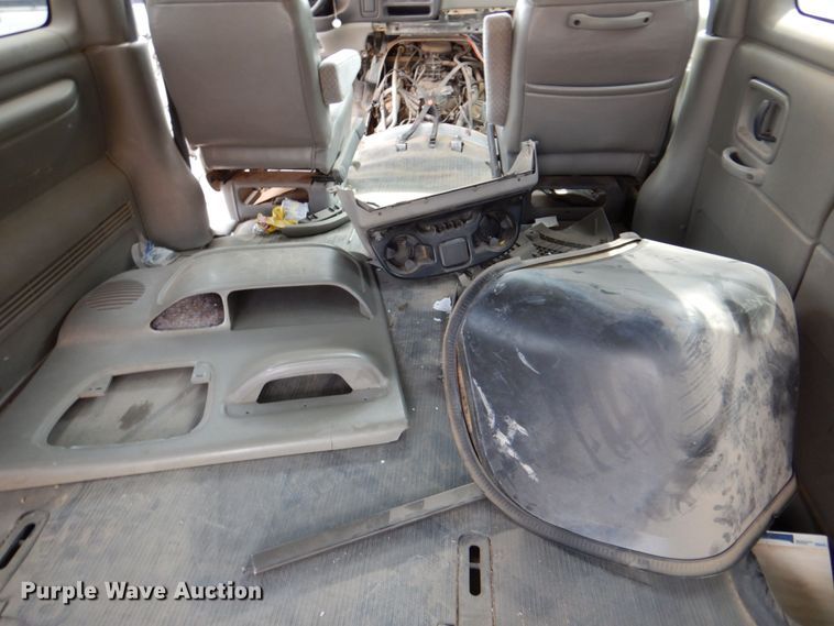 image for item DP4000 2001 Chevrolet Express 3500  van