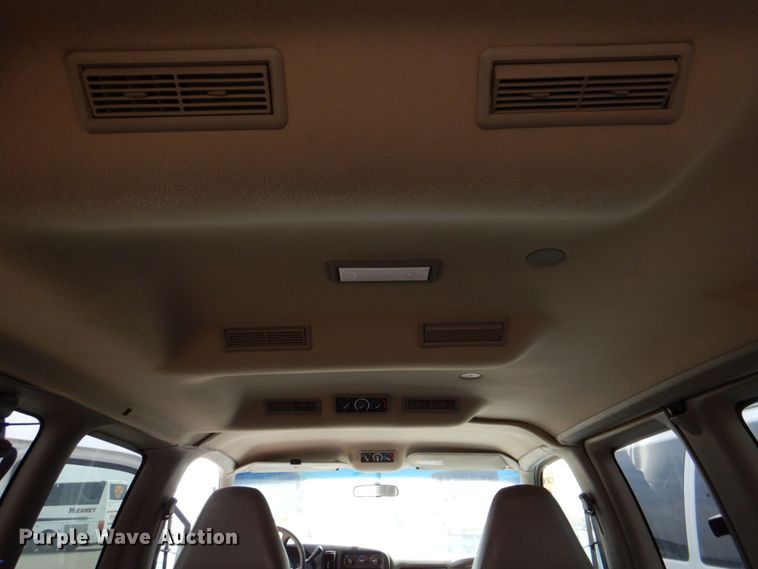 image for item DP4000 2001 Chevrolet Express 3500  van