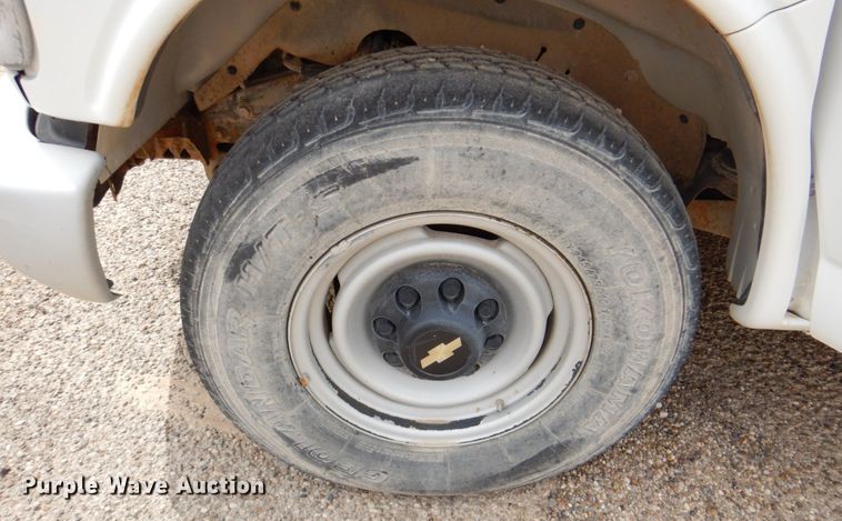 image for item DP4000 2001 Chevrolet Express 3500  van