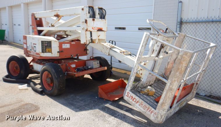 image for item DP4185 1998 Snorkel 41E  boom lift