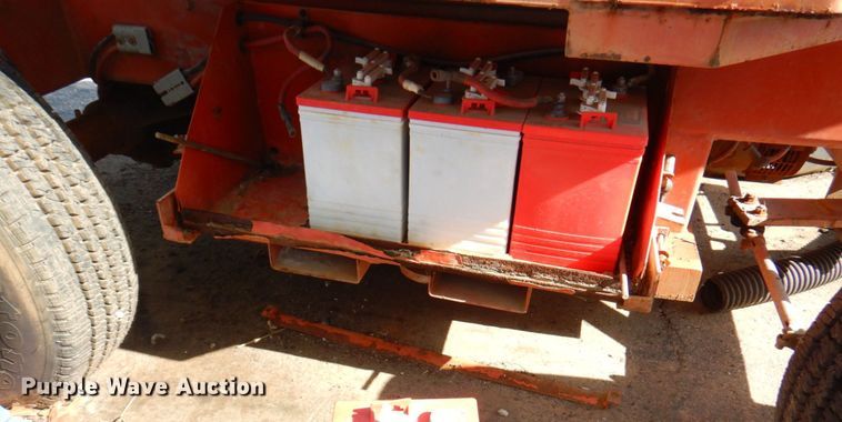 image for item DP4185 1998 Snorkel 41E  boom lift