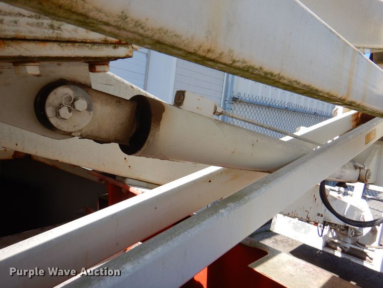 image for item DP4185 1998 Snorkel 41E  boom lift