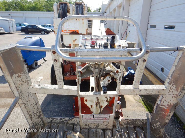 image for item DP4185 1998 Snorkel 41E  boom lift