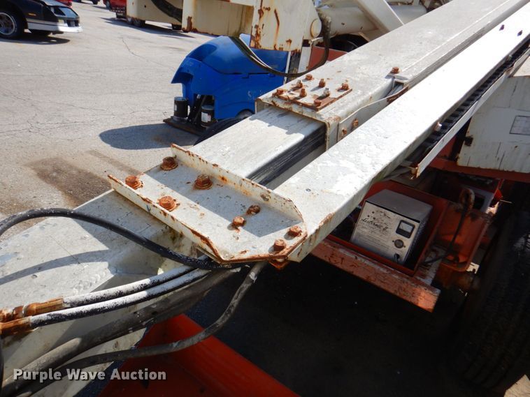 image for item DP4185 1998 Snorkel 41E  boom lift
