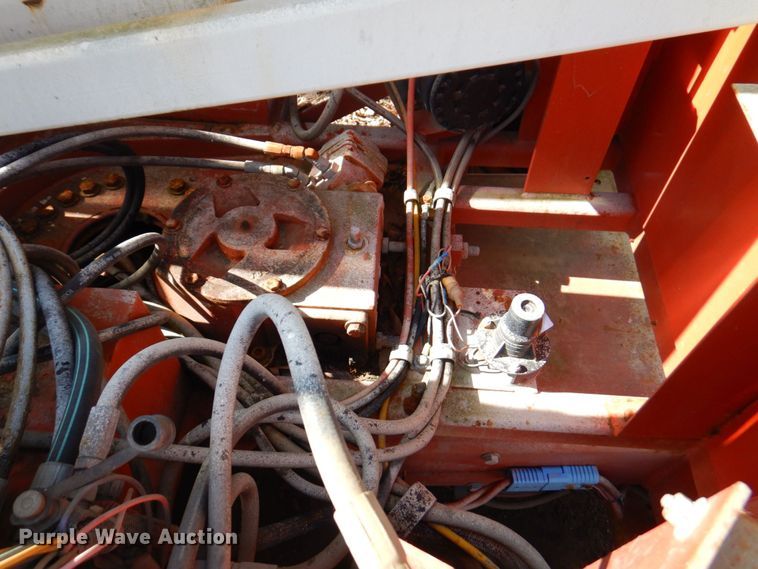 image for item DP4185 1998 Snorkel 41E  boom lift