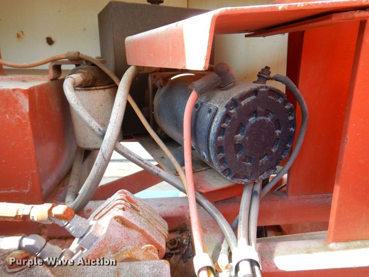 image for item DP4185 1998 Snorkel 41E  boom lift