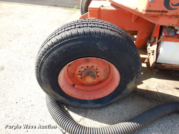 image for item DP4185 1998 Snorkel 41E  boom lift