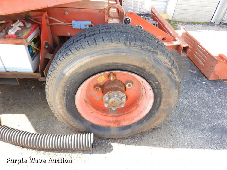 image for item DP4185 1998 Snorkel 41E  boom lift