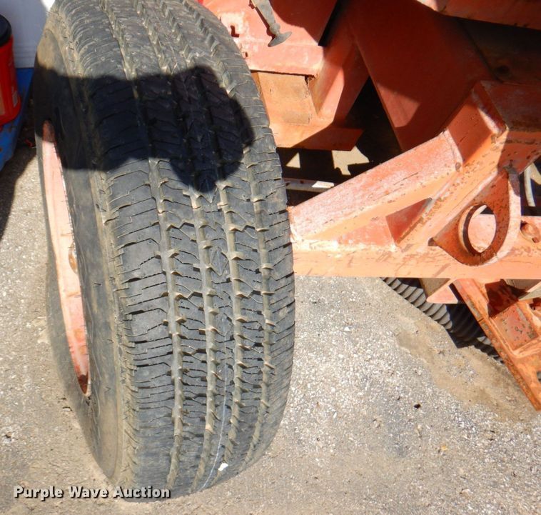 image for item DP4185 1998 Snorkel 41E  boom lift