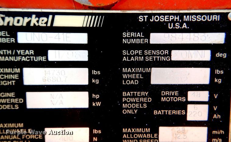 image for item DP4185 1998 Snorkel 41E  boom lift