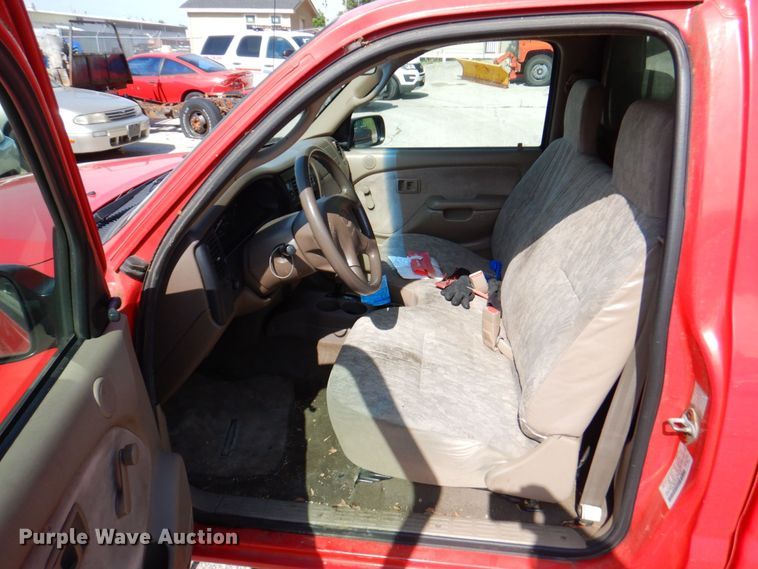 image for item DP4188 2004 Toyota Tacoma  pickup truck