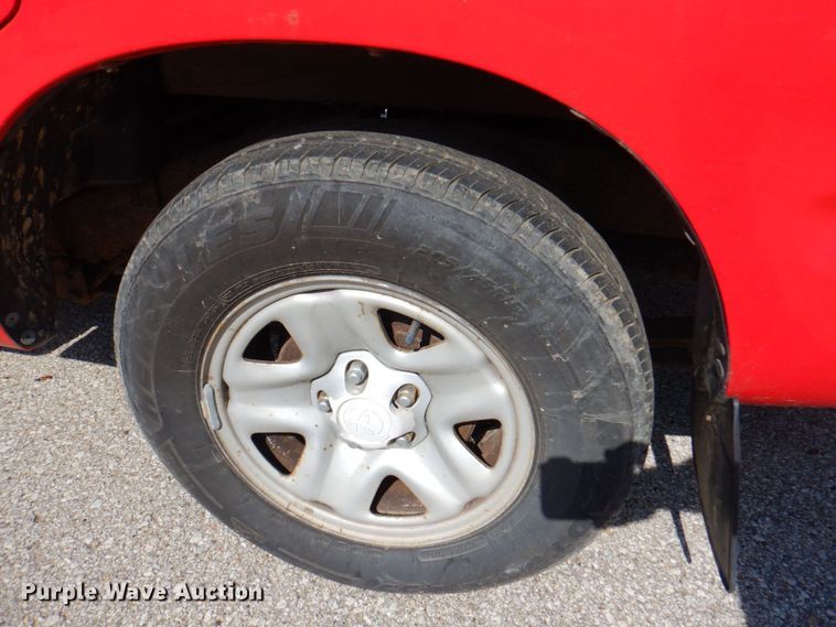 image for item DP4188 2004 Toyota Tacoma  pickup truck