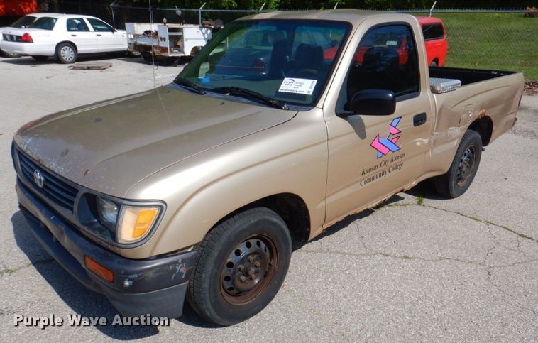 image for item DP4189 1996 Toyota Tacoma  pickup truck