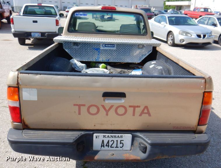 image for item DP4189 1996 Toyota Tacoma  pickup truck