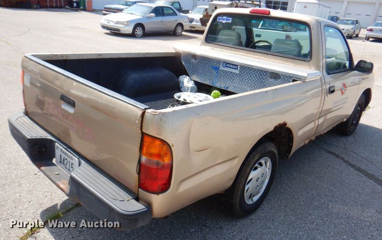 image for item DP4189 1996 Toyota Tacoma  pickup truck