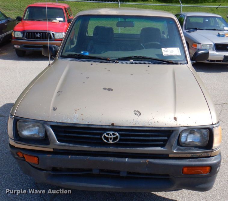 image for item DP4189 1996 Toyota Tacoma  pickup truck