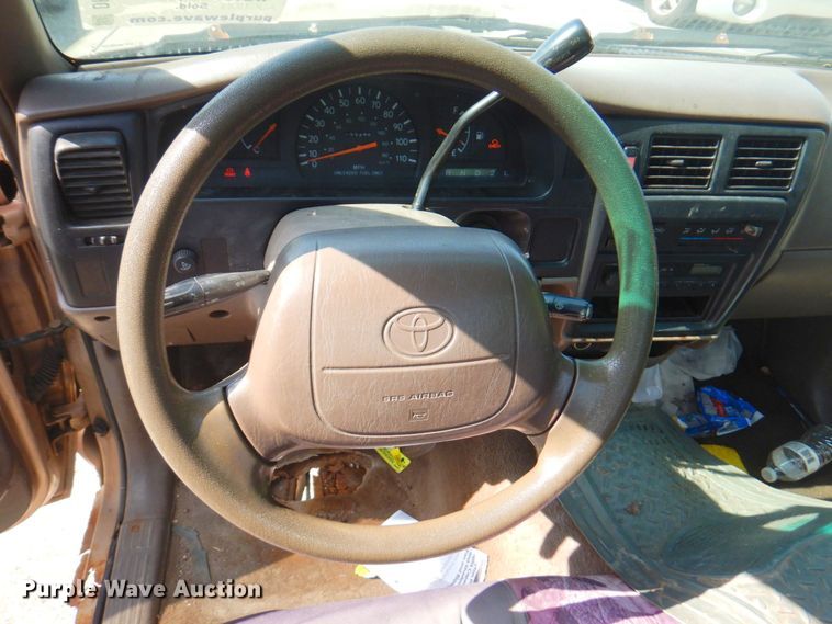 image for item DP4189 1996 Toyota Tacoma  pickup truck