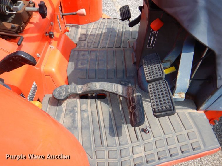 image for item DP4192 Kubota L3830D  MFWD tractor