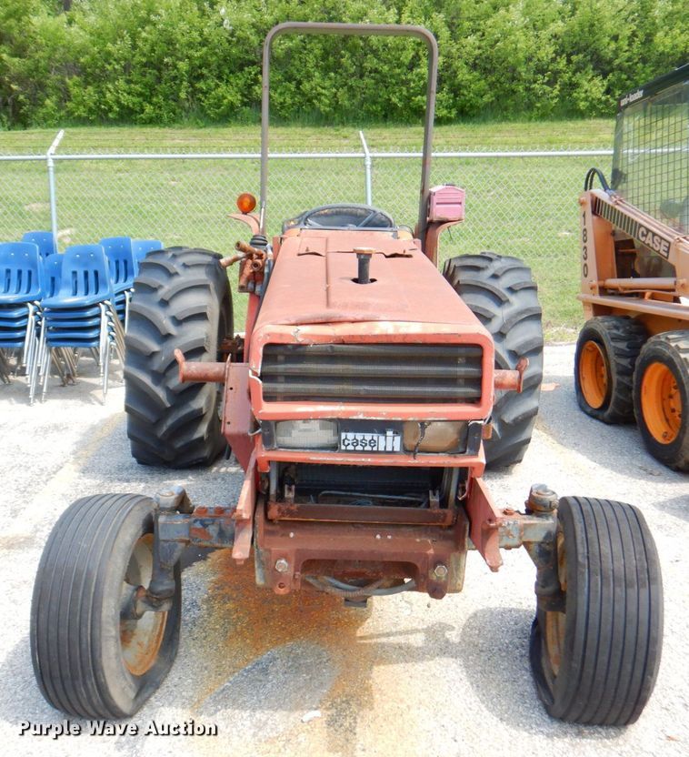 image for item DP4196 Case IH 585  tractor