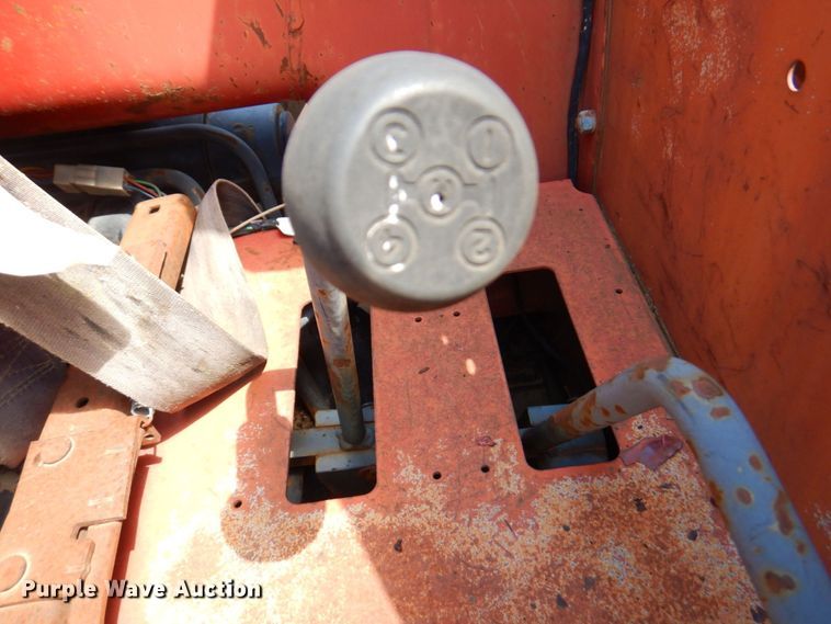 image for item DP4196 Case IH 585  tractor