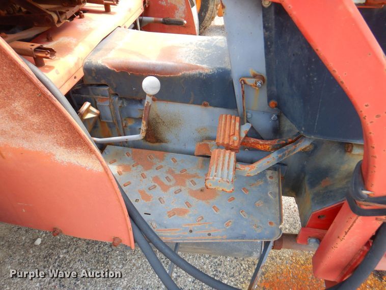 image for item DP4196 Case IH 585  tractor