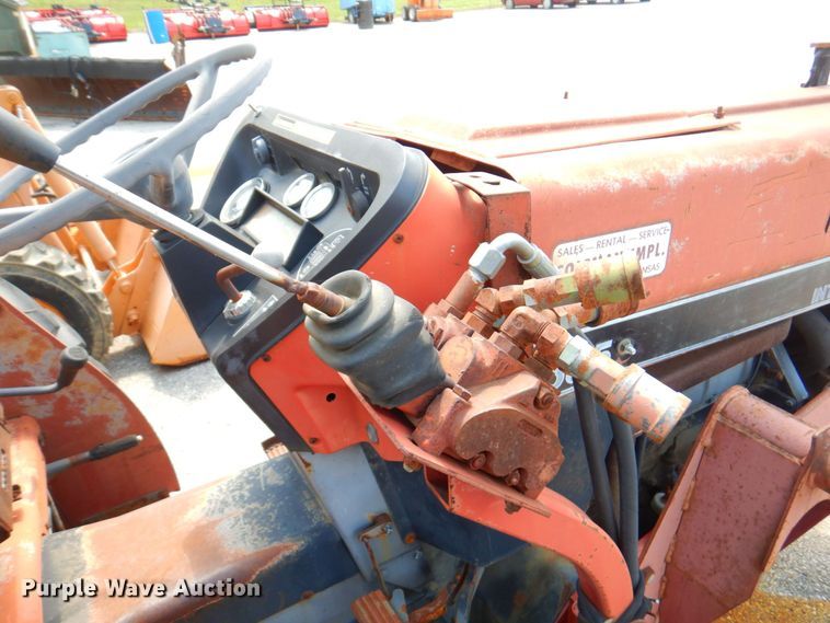 image for item DP4196 Case IH 585  tractor